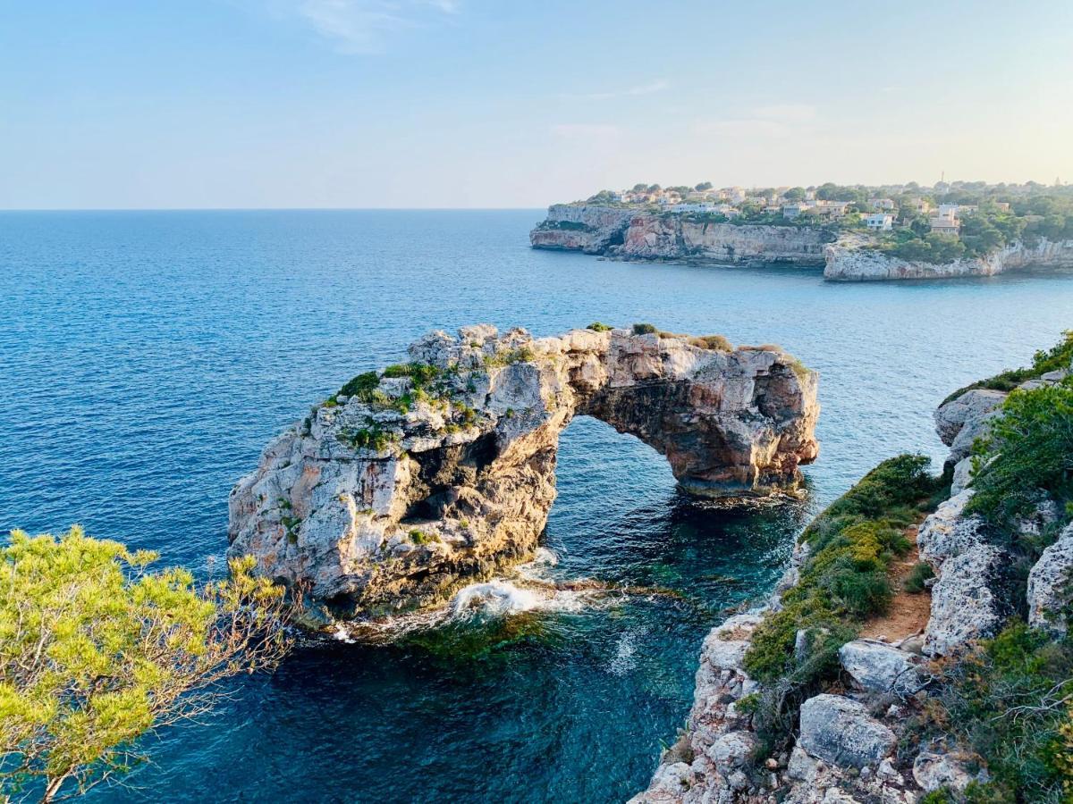 Hostal Cala Llombards Экстерьер фото