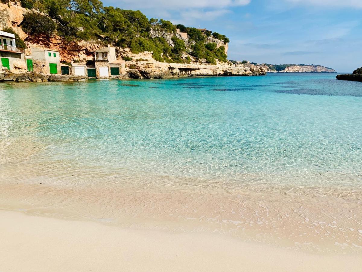 Hostal Cala Llombards Экстерьер фото